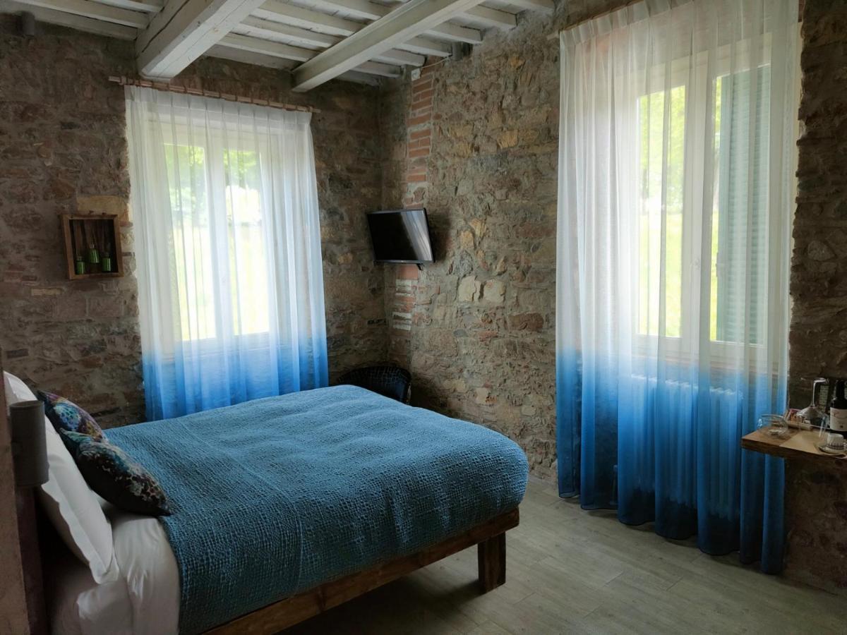 Inside The Lucca