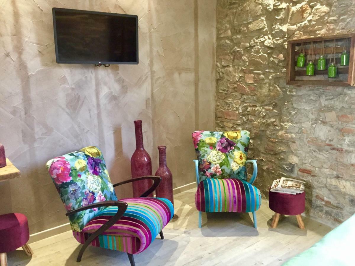 Inside The Guest house 3*